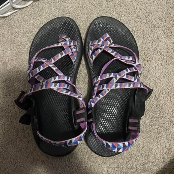chacos - Picture 1 of 2